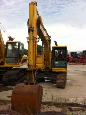 รถขุด KOMATSU PC120-6E รถขุด KOMATSU PC120-6E
