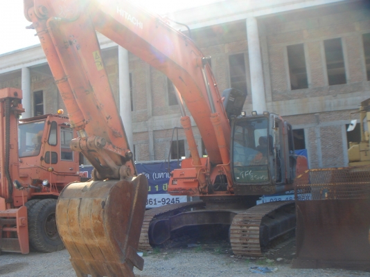 HITACHI	ZX330LC
