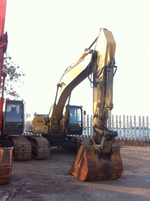 CAT 330CL CAT 330CL