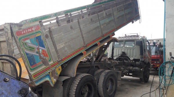 Hino 3H ดั้ม-อลูมิเนียม เครื่อง JO8C 240 แรงม้า เครื่องดีคัสซีสวย สภาพพร้อมใช้ Hino 3H ดั้ม-อลูมิเนียม เครื่อง JO8C 240 แรงม้า เครื่องดีคัสซีสวย สภาพพร้อมใช้