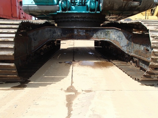 รถขุด KOBELCO SK200-2 รถขุด KOBELCO SK200-2