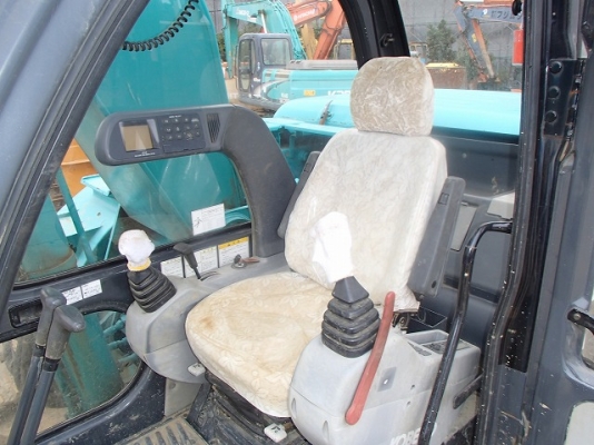 รถขุด KOBELCO SK200-2 รถขุด KOBELCO SK200-2