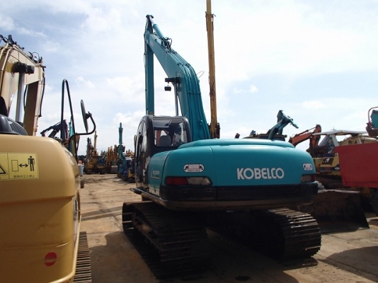 รถขุด KOBELCO SK200-2 รถขุด KOBELCO SK200-2