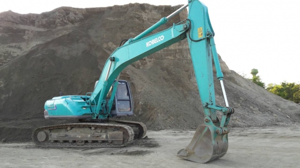 รถขุด KOBELCO	SK200-3