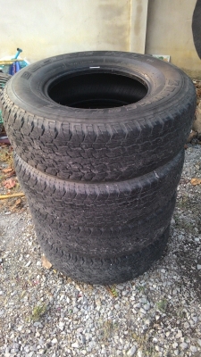 ยาง Bridge stone ปี09 255/70 R 15  ดอกเต็มดี