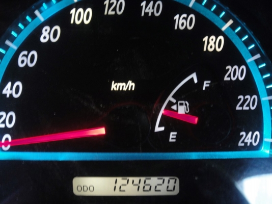 .......Toyota camry2.4Q DVDปี2004 รถสวยพร้อมใช้ ดูแลรักษาอย่างดีใช้น้อยมือแรก.......