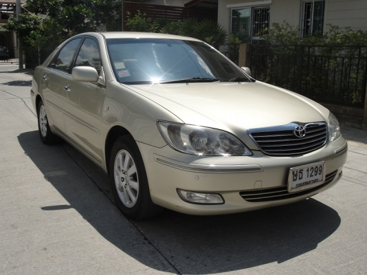 .......Toyota camry2.4Q DVDปี2004 รถสวยพร้อมใช้ ดูแลรักษาอย่างดีใช้น้อยมือแรก.......