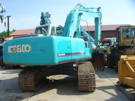 รถขุด KOBELCO SK200-6E รถขุด KOBELCO SK200-6E