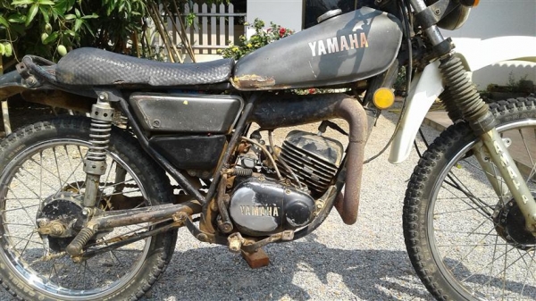 ขาย DT100 ออกใบซื้อขายแถมเล่มอีกคันให้เครื่องดีคันสตารืทคันเกียร์โครงไม่เชื่อมเหมาะสำหรับนักปั้น ขาย 8900 บาท ขาย DT100 ออกใบซื้อขายแถมเล่มอีกคันให้เครื่องดีคันสตารืทคันเกียร์โครงไม่เชื่อมเหมาะสำหรับนักปั้น ขาย 8900 บาท