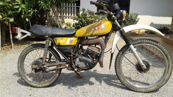 ขาย DT100 มีเล่มพร้อมชุดโอนภาษีขาดเครื่องดีคันสตาร์ทคันเกียร์ไม่เชื่อเหมาะเอาไปปั้นต่อ ขาย 13500 บาท