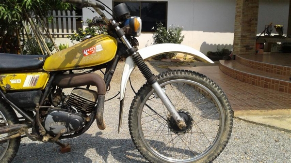 ขาย DT100 มีเล่มพร้อมชุดโอนภาษีขาดเครื่องดีคันสตาร์ทคันเกียร์ไม่เชื่อเหมาะเอาไปปั้นต่อ ขาย 13500 บาท