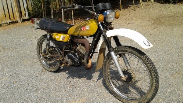 ขาย DT100 มีเล่มพร้อมชุดโอนภาษีขาดเครื่องดีคันสตาร์ทคันเกียร์ไม่เชื่อเหมาะเอาไปปั้นต่อ ขาย 13500 บาท