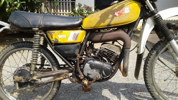 ขาย DT100 มีเล่มพร้อมชุดโอนภาษีขาดเครื่องดีคันสตาร์ทคันเกียร์ไม่เชื่อเหมาะเอาไปปั้นต่อ ขาย 13500 บาท