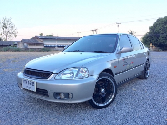 ขาย CIVIC  เครื่อง1.6  VTi-L ตัวท็อปสุด โฉมตาโต ตัวสุดท้าย ปี2000 - 2543  เครื่อง V-TEC  กระจกปรับไฟฟ้า  เบาะหนัง พวงมาลัยเพาเวอร์