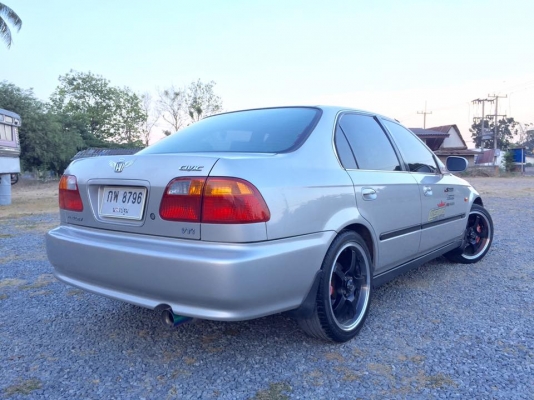 ขาย CIVIC  เครื่อง1.6  VTi-L ตัวท็อปสุด โฉมตาโต ตัวสุดท้าย ปี2000 - 2543  เครื่อง V-TEC  กระจกปรับไฟฟ้า  เบาะหนัง พวงมาลัยเพาเวอร์