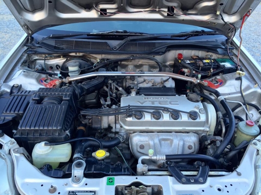 ขาย CIVIC  เครื่อง1.6  VTi-L ตัวท็อปสุด โฉมตาโต ตัวสุดท้าย ปี2000 - 2543  เครื่อง V-TEC  กระจกปรับไฟฟ้า  เบาะหนัง พวงมาลัยเพาเวอร์