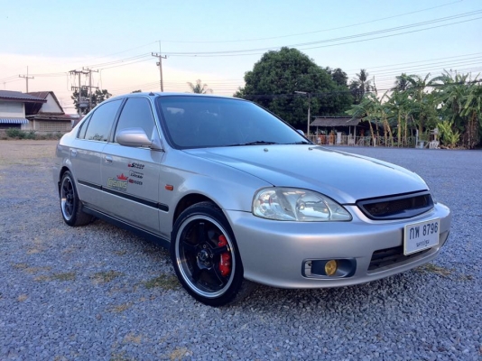 ขาย CIVIC  เครื่อง1.6  VTi-L ตัวท็อปสุด โฉมตาโต ตัวสุดท้าย ปี2000 - 2543  เครื่อง V-TEC  กระจกปรับไฟฟ้า  เบาะหนัง พวงมาลัยเพาเวอร์