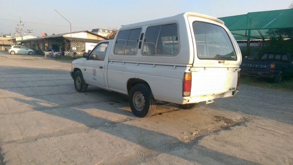 กระบะนิสสัน big m.. กระบะนิสสัน big m..