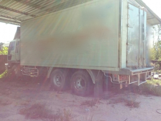 รถฮีโน่ 10 ล้อ ตู้เย็น FL3H  195 แรงม้า. ปี 38.     สนใจติดต่อ  081 - 6079515