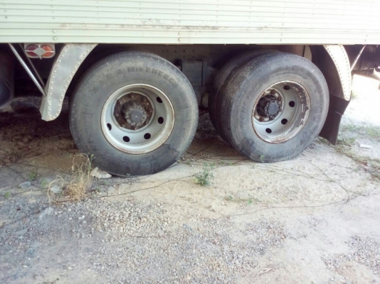 รถฮีโน่ 10 ล้อ ตู้เย็น FL3H  195 แรงม้า. ปี 38.     สนใจติดต่อ  081 - 6079515