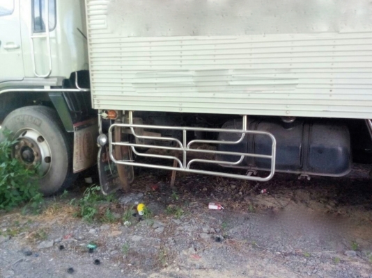 รถฮีโน่ 10 ล้อ ตู้เย็น FL3H  195 แรงม้า. ปี 38.     สนใจติดต่อ  081 - 6079515