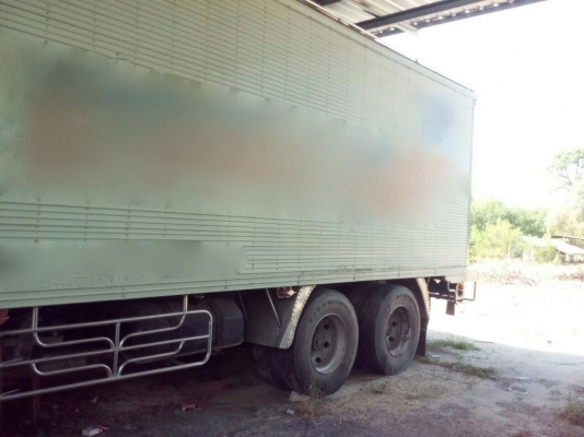 รถฮีโน่ 10 ล้อ ตู้เย็น FL3H  195 แรงม้า. ปี 38.     สนใจติดต่อ  081 - 6079515