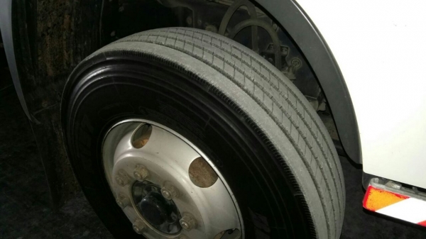 รถฮีโน่ 10 ล้อ หัวลาก FM1A  344 แรงม้า. ปี 56. ( รถวิ่ง 3xx,xxx กม. ) , ( ขาย เฉพาะแม่. )  ,  มีขาย 2 คัน.      สนใจติดต่อ  081 - 6079515