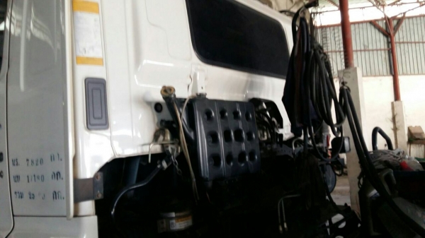 รถฮีโน่ 10 ล้อ หัวลาก FM1A  344 แรงม้า. ปี 56. ( รถวิ่ง 3xx,xxx กม. ) , ( ขาย เฉพาะแม่. )  ,  มีขาย 2 คัน.      สนใจติดต่อ  081 - 6079515