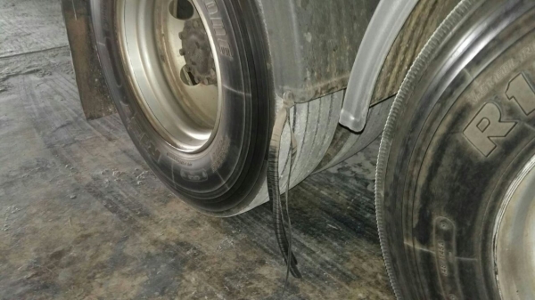 รถฮีโน่ 10 ล้อ หัวลาก FM1A  344 แรงม้า. ปี 56. ( รถวิ่ง 3xx,xxx กม. ) , ( ขาย เฉพาะแม่. )  ,  มีขาย 2 คัน.      สนใจติดต่อ  081 - 6079515