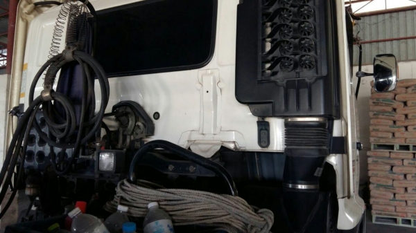 รถฮีโน่ 10 ล้อ หัวลาก FM1A  344 แรงม้า. ปี 56. ( รถวิ่ง 3xx,xxx กม. ) , ( ขาย เฉพาะแม่. )  ,  มีขาย 2 คัน.      สนใจติดต่อ  081 - 6079515