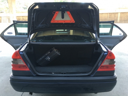 ูถูกสุดในเว็ป Benz C180 ปี 1995 รถสวยสภาพพร้อมใช้งาน แก๊ซแจ้งลงเล่มแล้ว พร้อมโอน ูถูกสุดในเว็ป Benz C180 ปี 1995 รถสวยสภาพพร้อมใช้งาน แก๊ซแจ้งลงเล่มแล้ว พร้อมโอน