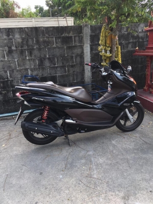 Pcx 125i ปี2553 ร้านบ้าน เครื่องเดิม สภาพสวยคับ Pcx 125i ปี2553 ร้านบ้าน เครื่องเดิม สภาพสวยคับ