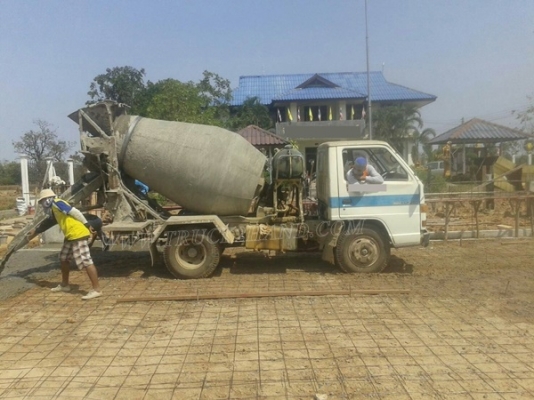 รถ ISUZU 6 ล้อ โม่ปูน  รุ่น NKR61E   110 แรงม้า เป็นโม่ขนาด 2 คิว