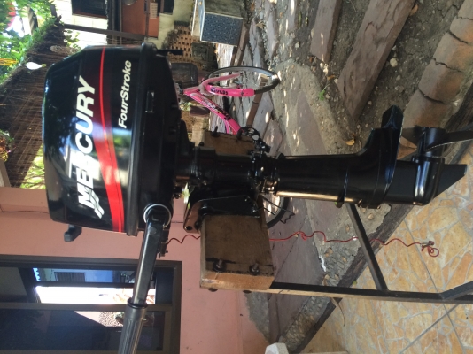 ขายเครื่องmercury5แรงfour(ไม่ติดขายเป็นอะไหล่)