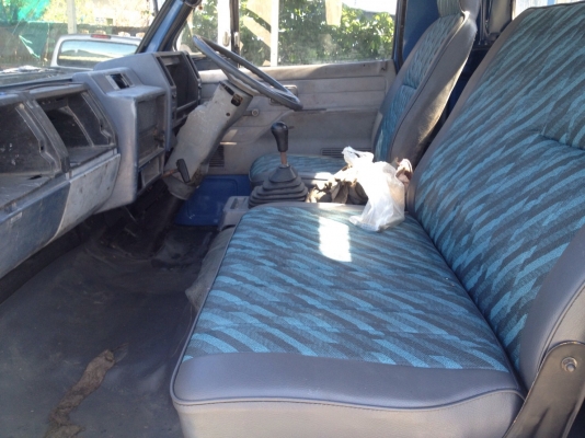 ขายรถหกล้อ ISUZU. 115. แรง กระบะคาร์โก้