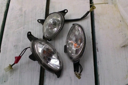 ชุดสีแท้ มือ2 ชิ้นละ100บ.เท่านั้น!! รับเองม.ราม1ครับ