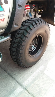 ขายยาง37ขอบ16 ของใหม่ๆเลยครับ