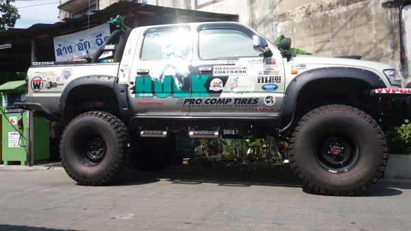 ขายยาง37ขอบ16 ของใหม่ๆเลยครับ