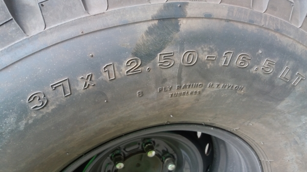 ขายยาง37ขอบ16 ของใหม่ๆเลยครับ