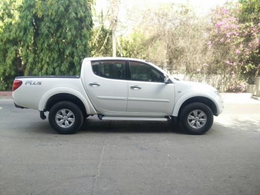 Mitsubishi Triton Plus 4ประตู 2500cc Diesel ปี2010 เกียร์ธรรมดา  ไฟฟ้าทั้งคัน ภายในสีดำ เบาะหนังสีดำ  วิ่ง120,000 km. ไม่มีชนพาช่างมาดูได้ ราคาเงินสด420,000บาท ราคาผ่อน7xxxบาท72เดือน ดาวน์60,000บาท สอบถามเพิ่มเติม tel,id line 0816383886