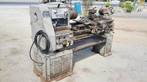 ** ยกแล้วครับ!! ** กลึงต้าชิง TASHING TS 700B ขนาด 4 ฟุต 3 เพลาเกียร์บล็อค รู 2"ถอดคอม้าได้ ไฟ 380V.