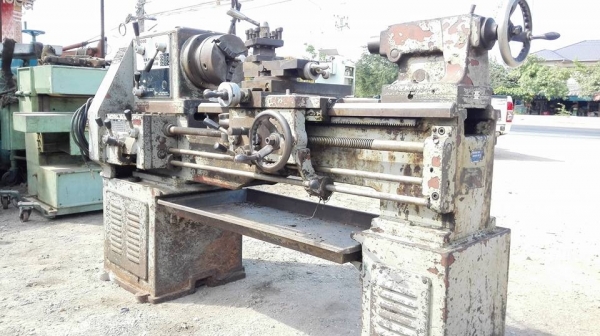 ** ยกแล้วครับ!! ** กลึงต้าชิง TASHING TS 700B ขนาด 4 ฟุต 3 เพลาเกียร์บล็อค รู 2"ถอดคอม้าได้ ไฟ 380V.