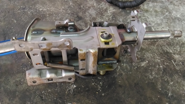 ชุดบนพวงมาลัย  isuzu เดคก้าของใหม่แท้