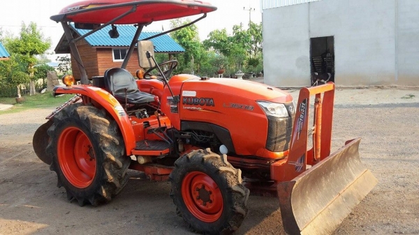 ขายรถไถ3608 ทำงานน้อย1,166ชม. อุปกรณ์ดันหน้า ผานหลัง เอกสารเล่มทะเบียนครบ พร้อมลงงาน