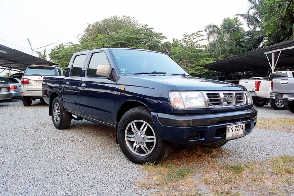 Nissan frontier (ฟอนเทีย) 2.7 Mt. ปี01