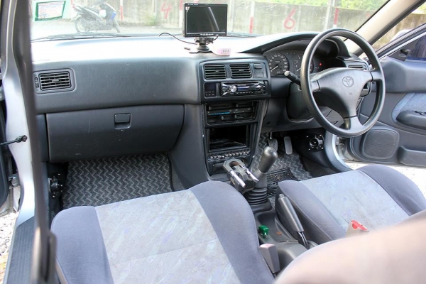 TOYOTA Corolla Ae111 (ตูดเป็ด)