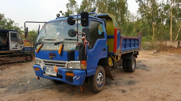 ขาย6ล้ออีซูซุ NPR66X เครื่อง185 HO7C แชชซีสวย ช่วงล่างFหลัง เบรคทิ๊ฟฟี่ กระบะดัมพ์5คิว 3.60 เพาเวอร์ แอร์ ทะเบียนครบ