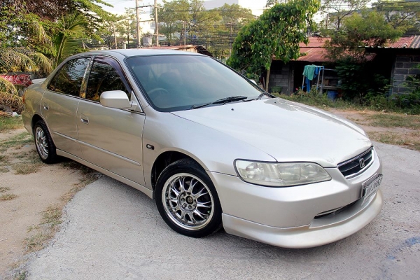 ฮอนด้า แอ็คคอร์ด (โฉมงูเห่า)