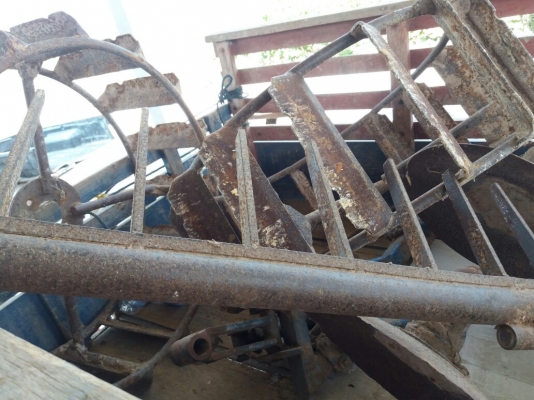 ขายรถไถเดินสวยๆพร้อมใช้คับอุปกรครบ  ตามรูปเลยคับใครหาอยู่รีบเลยคับ