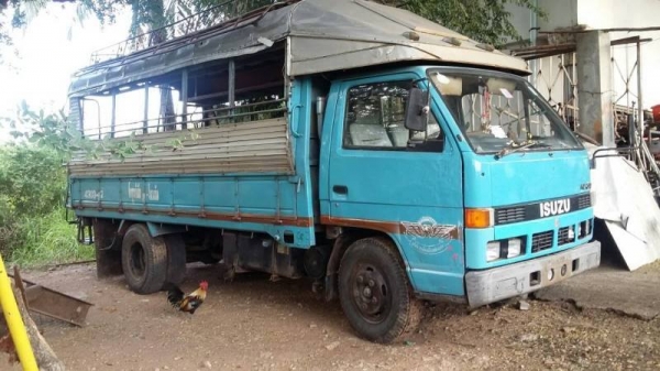 ขาย6ล้อหลังคาโดยสาร อีซูซุ NKR110 แชชซีสวย ทะเบียนครบ สภาพพร้อมใช้งาน เครื่องแน่น ขาย6ล้อหลังคาโดยสาร อีซูซุ NKR110 แชชซีสวย ทะเบียนครบ สภาพพร้อมใช้งาน เครื่องแน่น